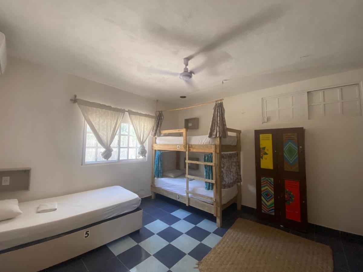 Barco Verde Hostel Остров Холбокс Экстерьер фото